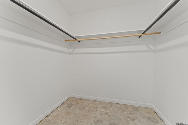 1248 Knollhaven Dr, Saint George, LA 70810