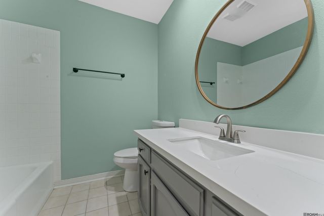 1248 Knollhaven Dr, Saint George, LA 70810