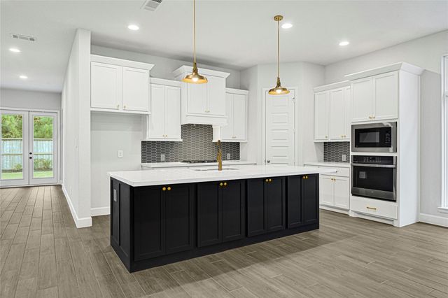 949 Cortez Creek Drive, Conroe, TX 77304