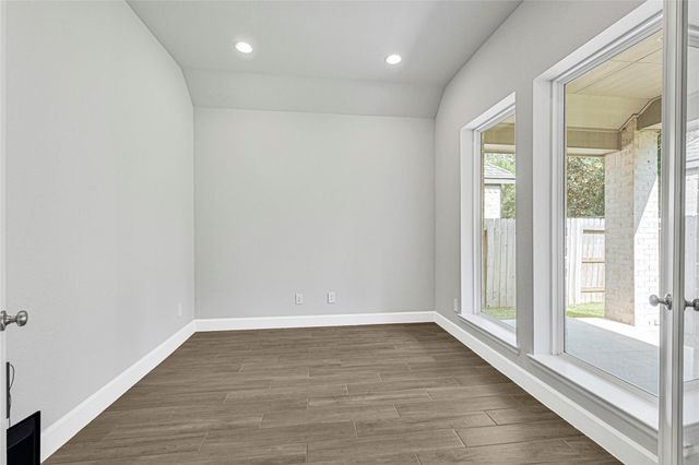 949 Cortez Creek Drive, Conroe, TX 77304