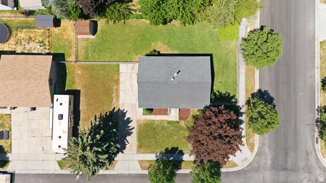2866 W 1700 N, Clinton, UT 84015