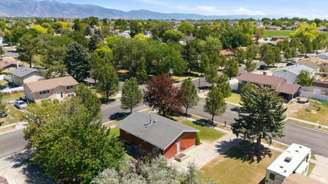 2866 W 1700 N, Clinton, UT 84015