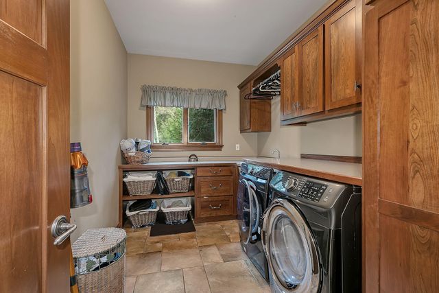 90 27th Street N, Sartell, MN 56377