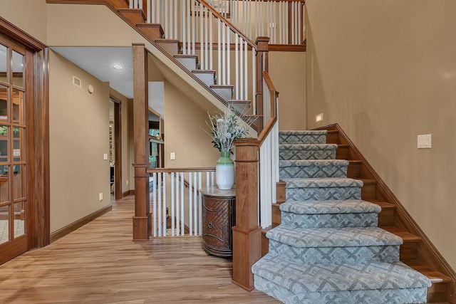 90 27th Street N, Sartell, MN 56377