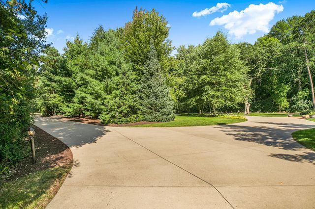 90 27th Street N, Sartell, MN 56377