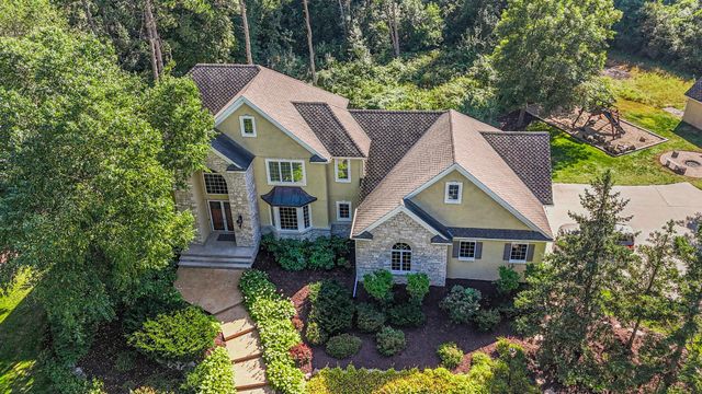 90 27th Street N, Sartell, MN 56377