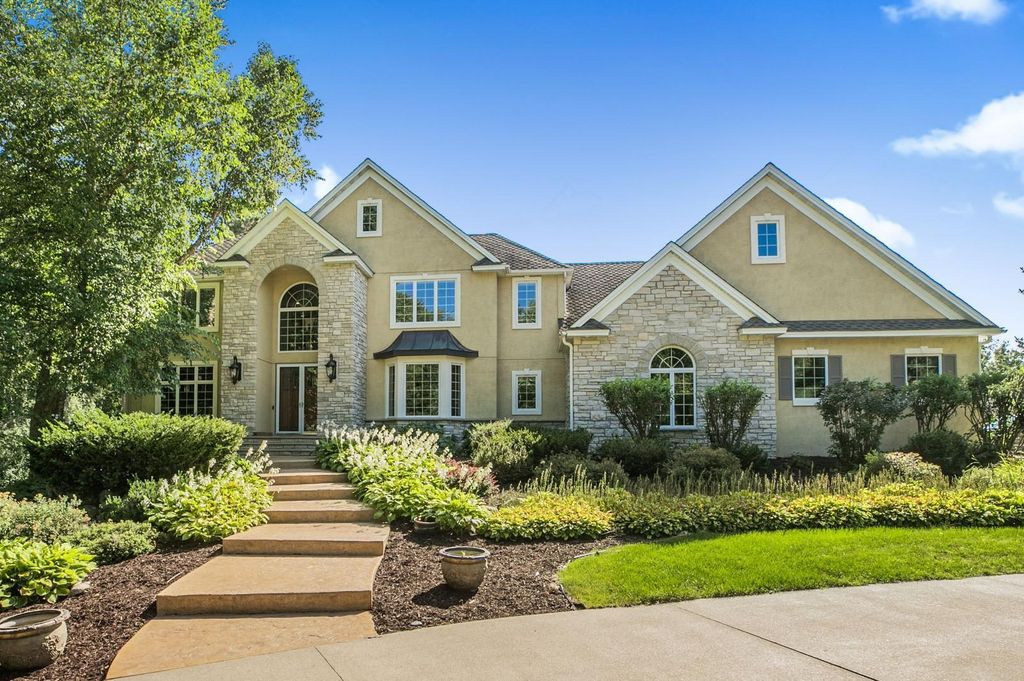 90 27th Street N, Sartell, MN 56377