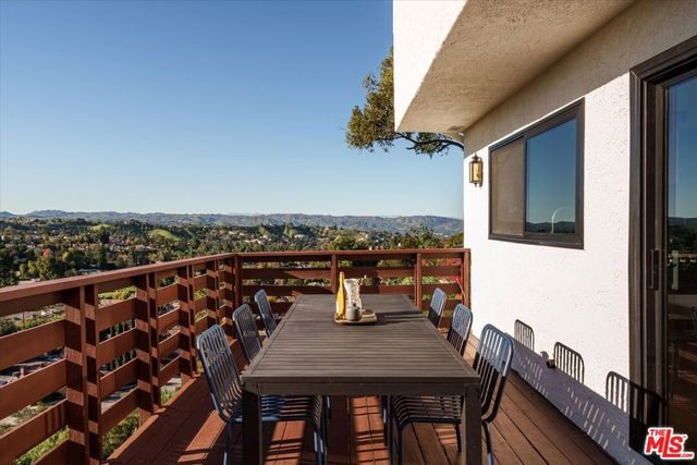 4249 Torreon Drive, Woodland Hills, CA 91364