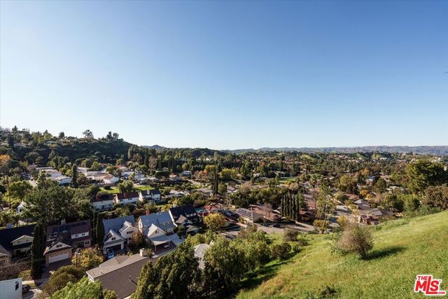 4249 Torreon Drive, Woodland Hills, CA 91364