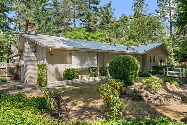 177 Genevieve Drive, Grants Pass, OR 97527