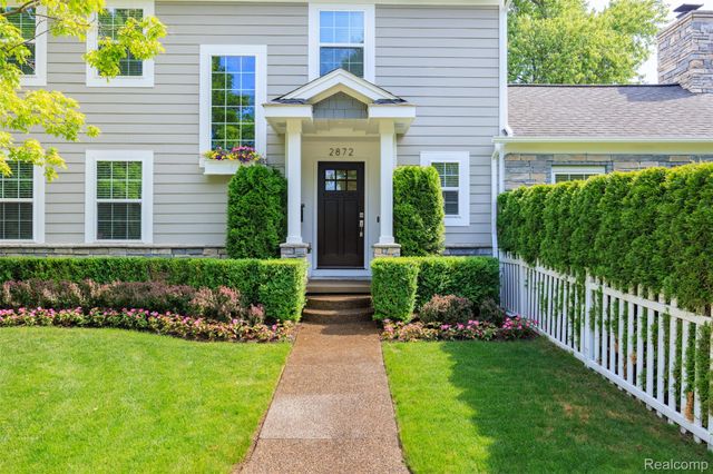 2872 Manchester Road, Birmingham, MI 48009