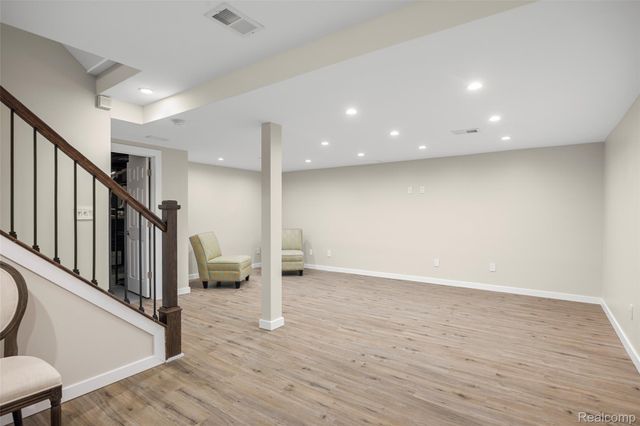 2872 Manchester Road, Birmingham, MI 48009