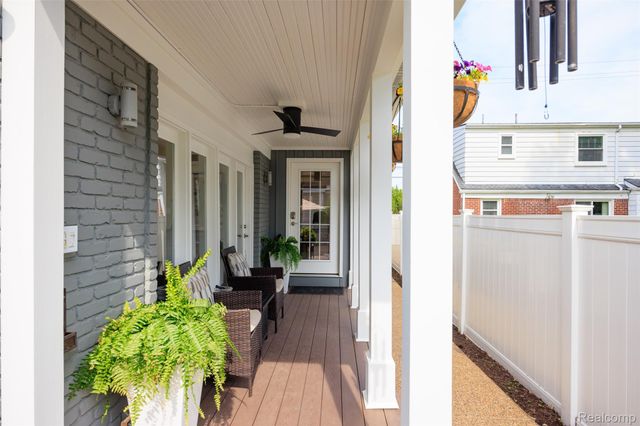 2872 Manchester Road, Birmingham, MI 48009