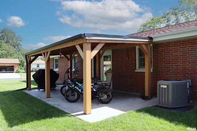4701 W WANDA Avenue, Bartonville, IL 61607