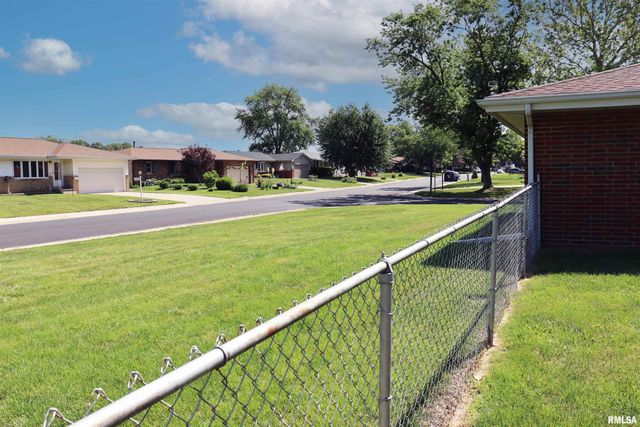 4701 W WANDA Avenue, Bartonville, IL 61607