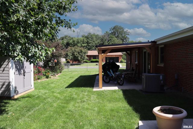 4701 W WANDA Avenue, Bartonville, IL 61607