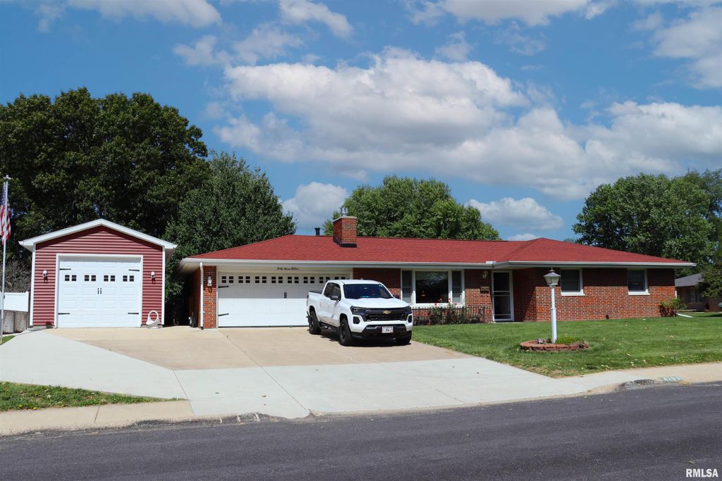 4701 W WANDA Avenue, Bartonville, IL 61607