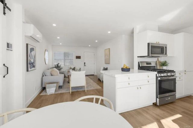 1420 San Simeon Street, Oceanside, CA 92058