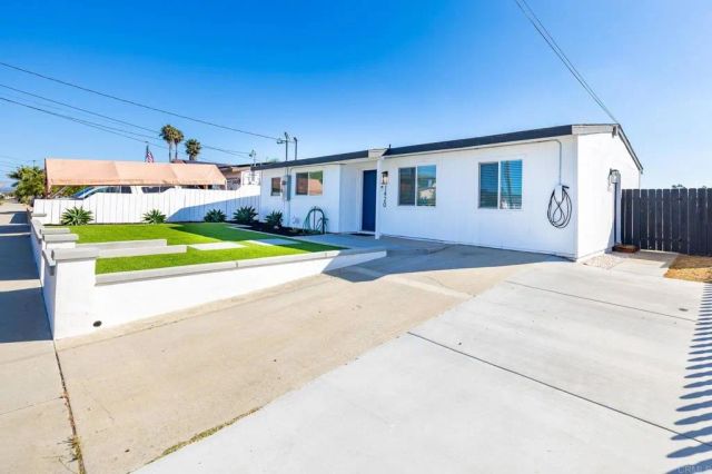 1420 San Simeon Street, Oceanside, CA 92058