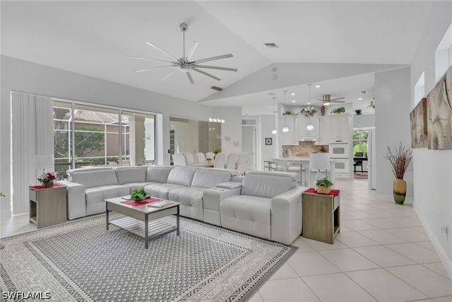 516 Eagle Creek DR, Naples, FL 34113
