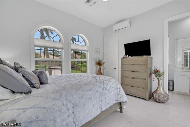 516 Eagle Creek DR, Naples, FL 34113