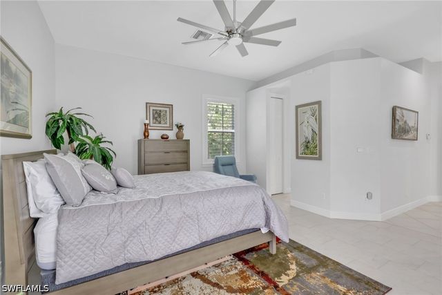 516 Eagle Creek DR, Naples, FL 34113