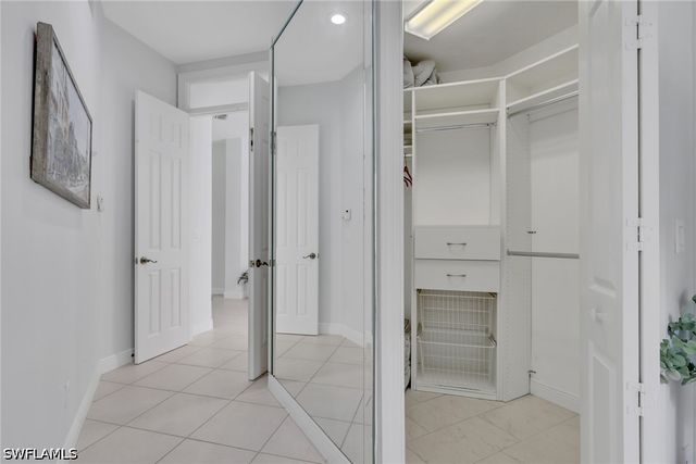 516 Eagle Creek DR, Naples, FL 34113