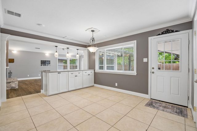 1446 Davon Lane, Houston, TX 77058