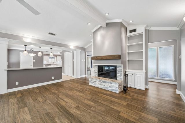 1446 Davon Lane, Houston, TX 77058