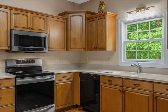 123 Grand Summit Drive, Seneca, SC 29672
