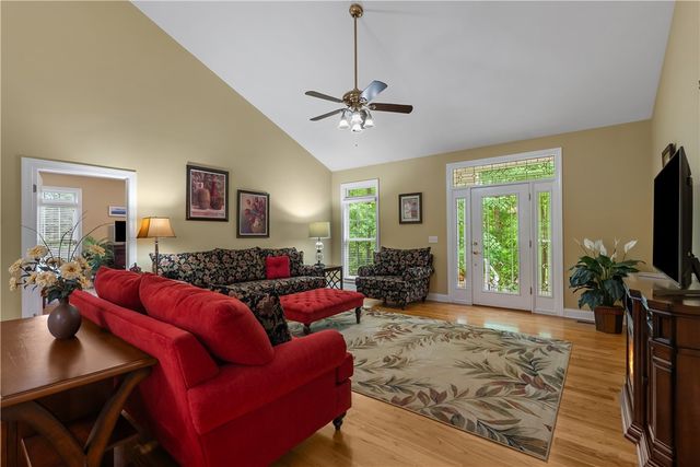 123 Grand Summit Drive, Seneca, SC 29672