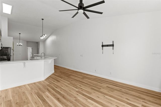 604 ARBOR LAKE LANE, Tampa, FL 33602