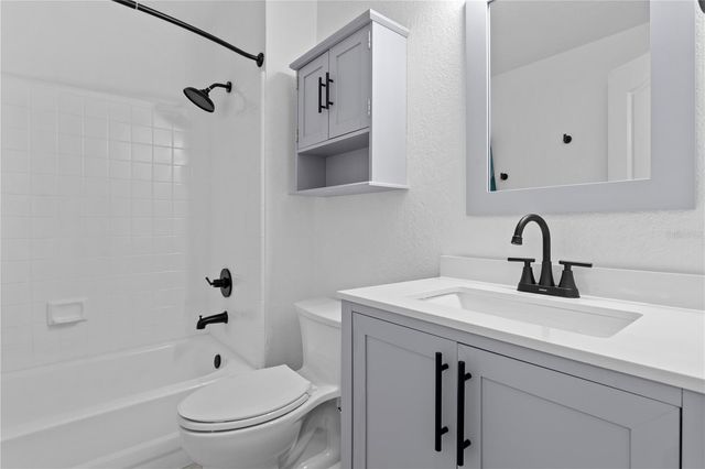 604 ARBOR LAKE LANE, Tampa, FL 33602