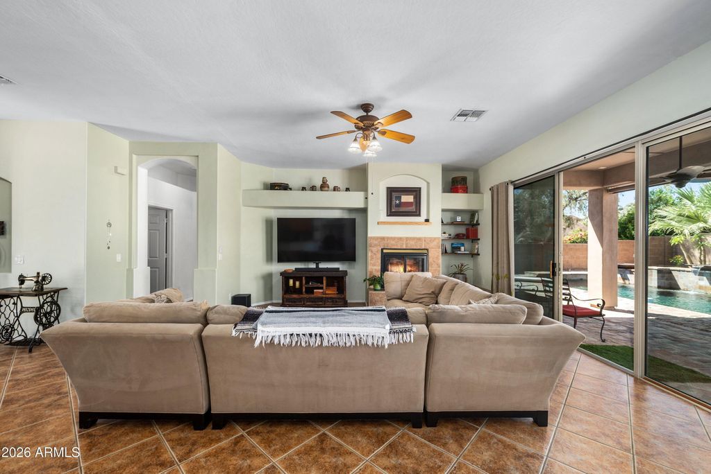 Image 12 of property listing at 6358 S VISTA POINT Circle, Gold Canyon, AZ 85118