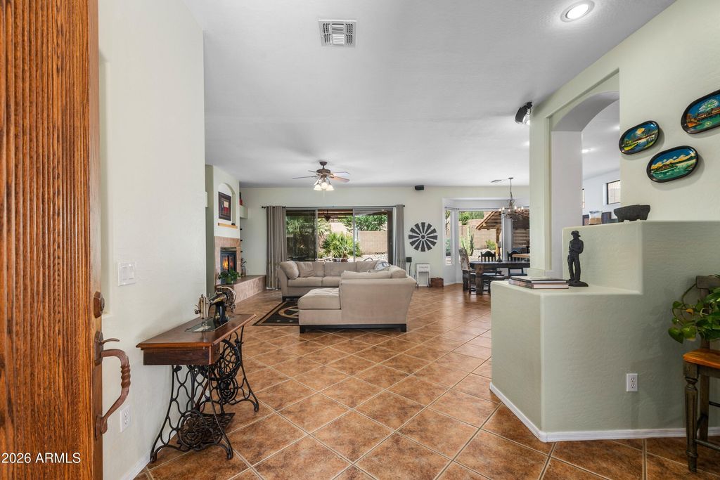 Image 7 of property listing at 6358 S VISTA POINT Circle, Gold Canyon, AZ 85118