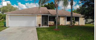 613 SW Lucero Drive, Port St Lucie, FL 34983