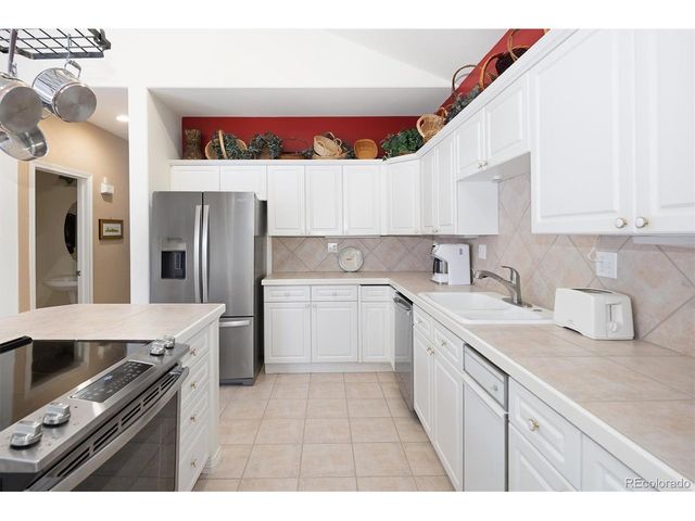 9827 Greensview Cir, Lone Tree, CO 80124