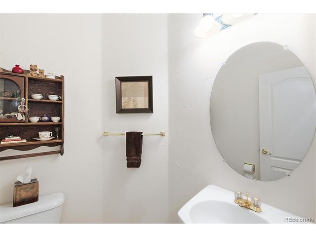 9827 Greensview Cir, Lone Tree, CO 80124