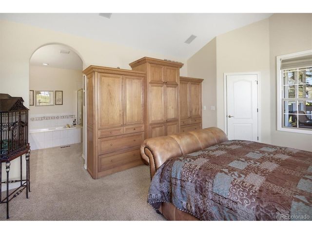 9827 Greensview Cir, Lone Tree, CO 80124