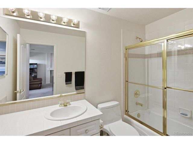 9827 Greensview Cir, Lone Tree, CO 80124