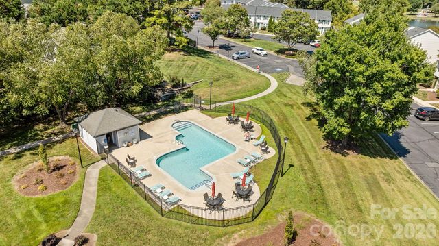 247 Water Oak Drive, Pineville, NC 28134