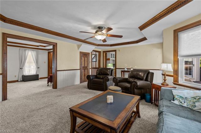 1237 Heathcliff DR, Virginia Beach, VA 23464