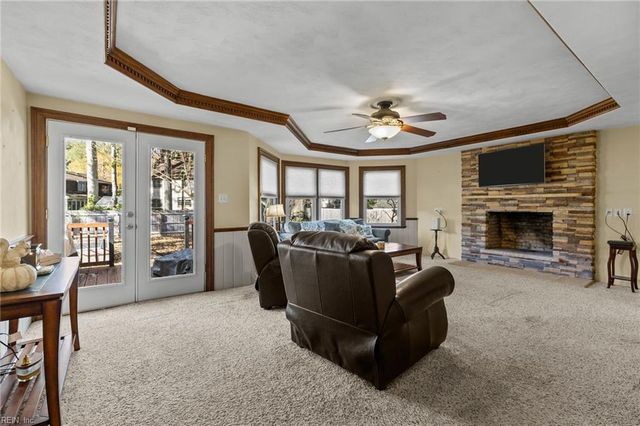 1237 Heathcliff DR, Virginia Beach, VA 23464