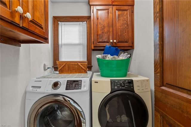 1237 Heathcliff DR, Virginia Beach, VA 23464