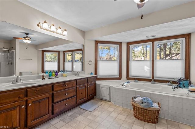 1237 Heathcliff DR, Virginia Beach, VA 23464