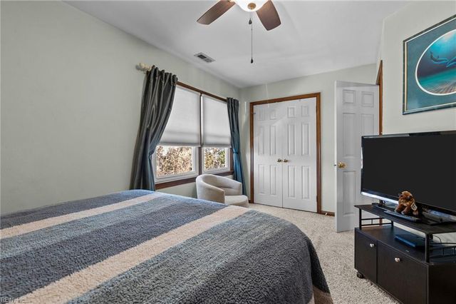 1237 Heathcliff DR, Virginia Beach, VA 23464