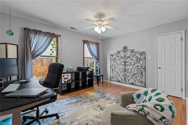 1237 Heathcliff DR, Virginia Beach, VA 23464