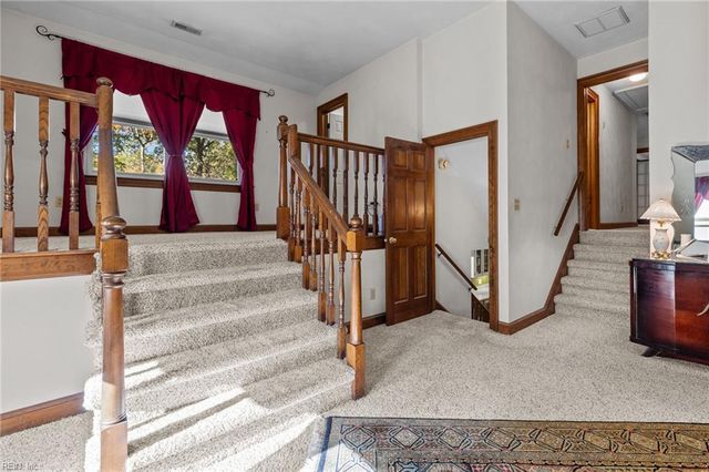 1237 Heathcliff DR, Virginia Beach, VA 23464