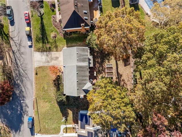 1237 Heathcliff DR, Virginia Beach, VA 23464