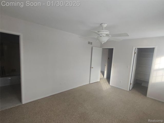 979 Kirts Boulevard, Troy, MI 48084